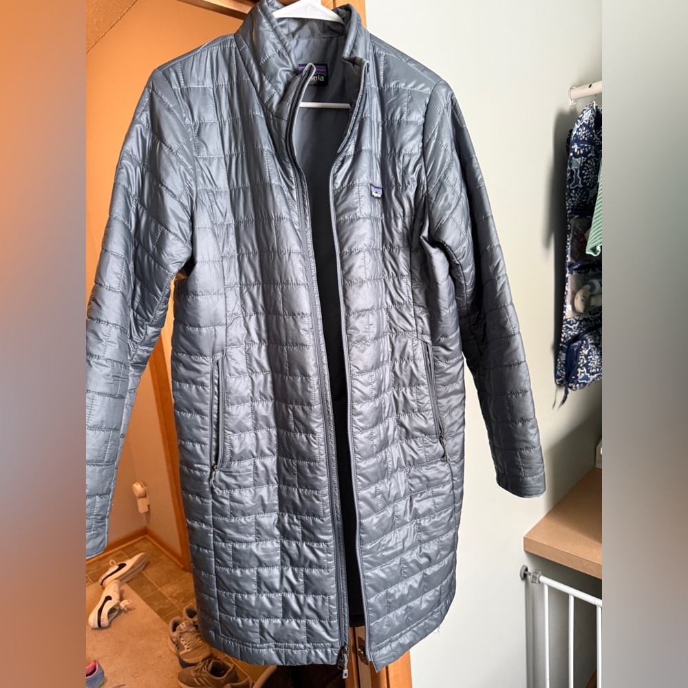 Patagonia Women's Gray Puffer Jacket